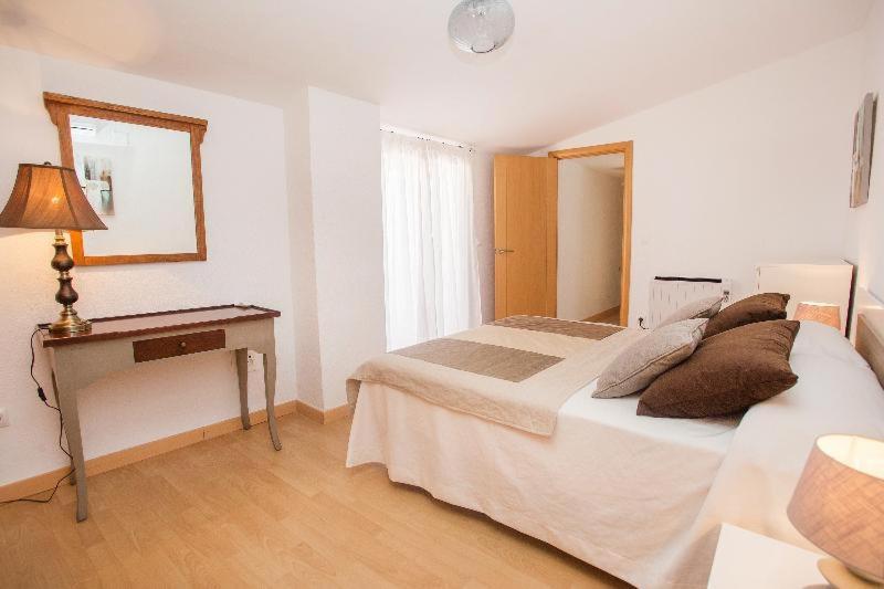 Apartamentos Soho Boutique Plaza Mayor Caceres Room photo