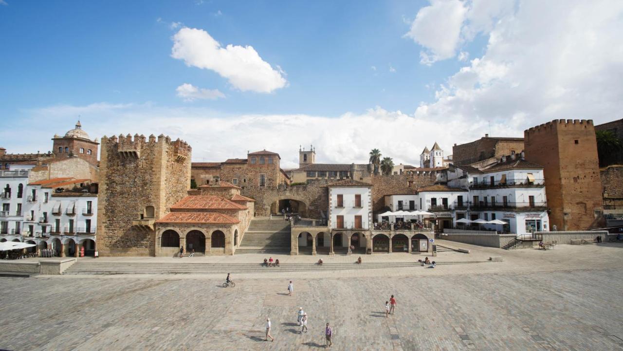 Apartamentos Soho Boutique Plaza Mayor Caceres Exterior photo