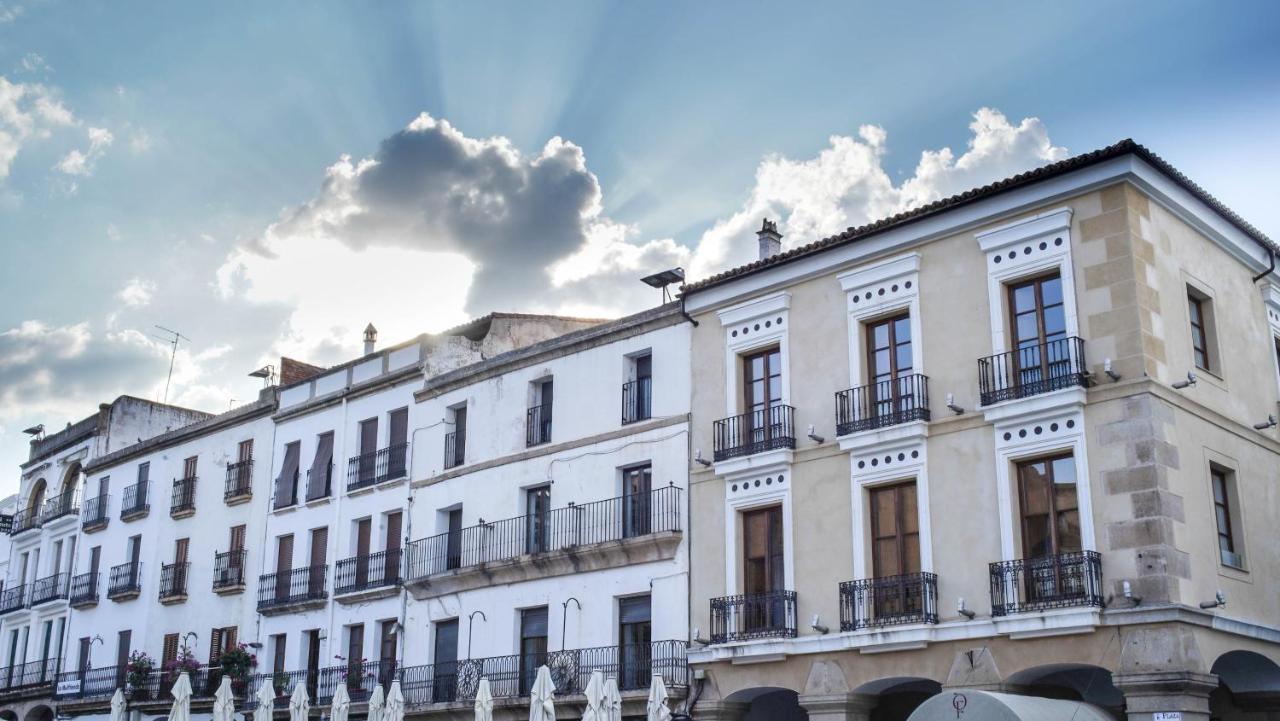 Apartamentos Soho Boutique Plaza Mayor Caceres Exterior photo